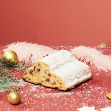 Laden Sie das Bild in den Galerie-Viewer, Christstollen mit und ohne Marzipan